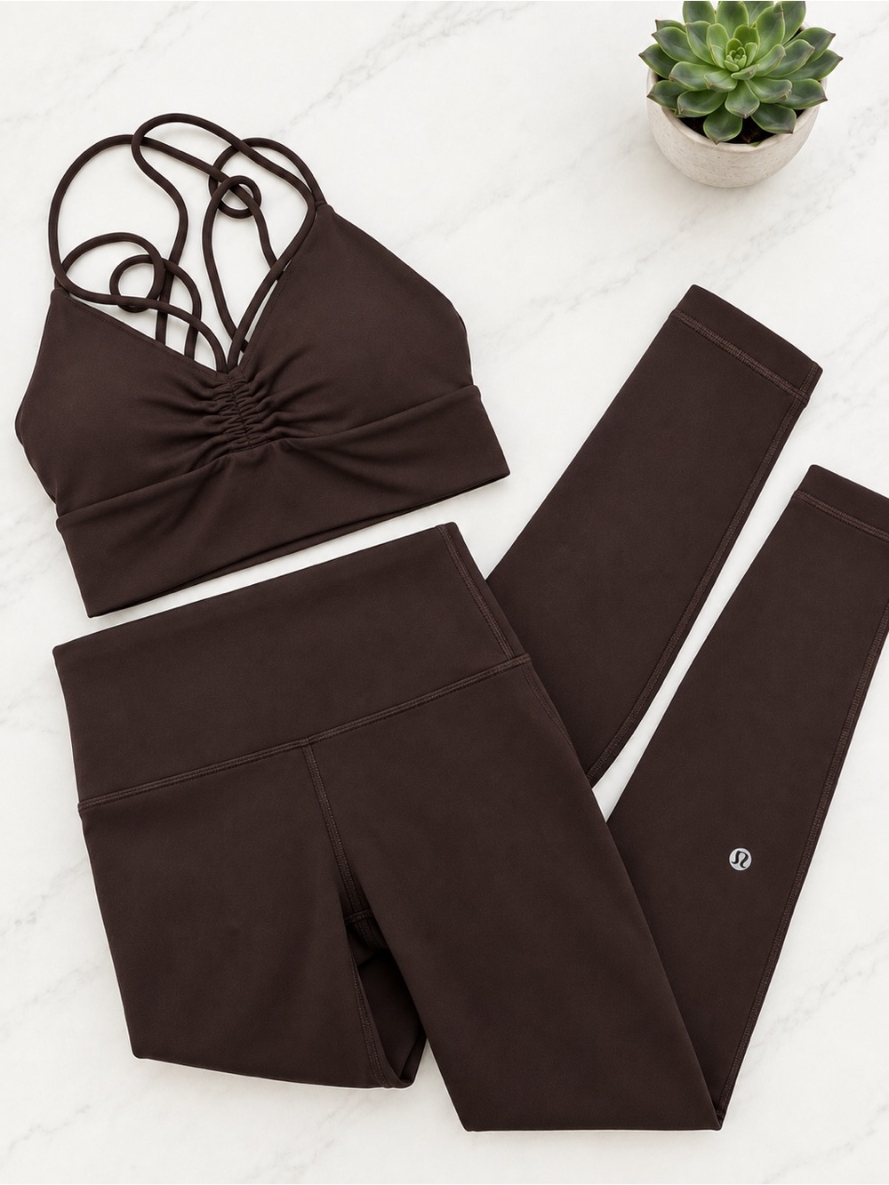 Lululemon Espresso Yoga Set Wunder Train Leggings Strappy V Neck Bra Size 4